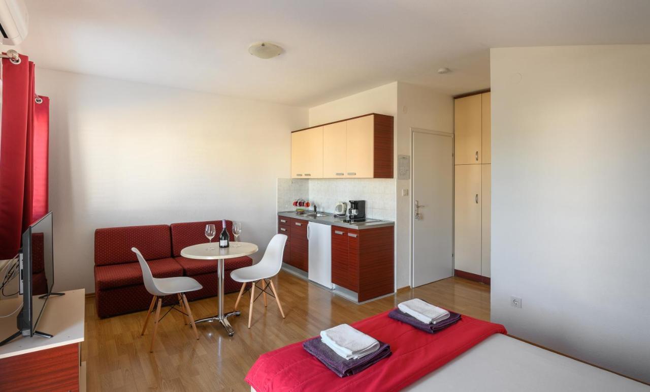 Apartments Blatancic Vodice Luaran gambar