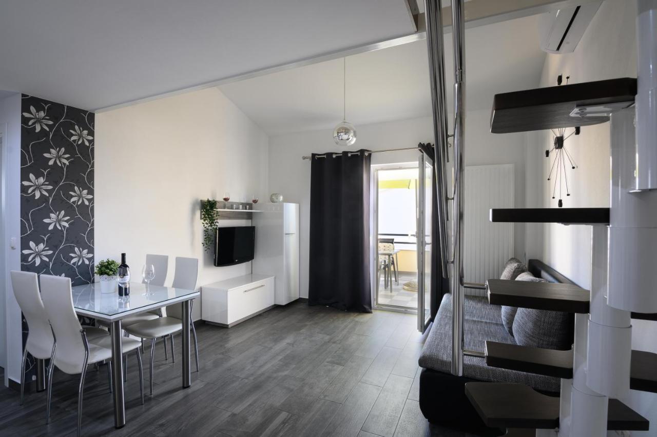 Apartments Blatancic Vodice Luaran gambar